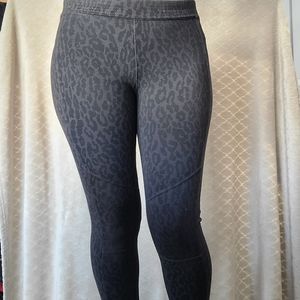 Black Mudd Leopard Print Leggings Medium